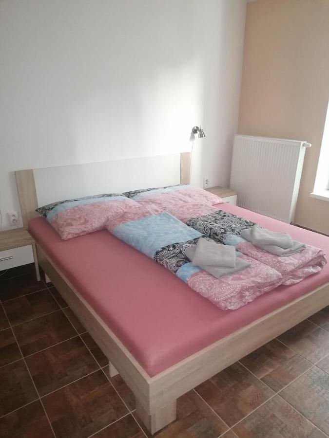 Apartman ชิลินา ภายนอก รูปภาพ